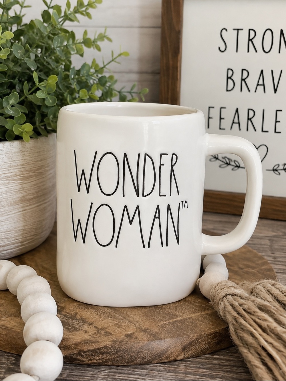 Wonder Womanโข White Ceramic Mug - DC Comics Coffee Cup Inspiration Gift
